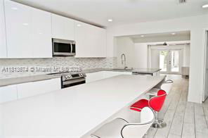 Building Photo - 1328 NW 93rd Terrace