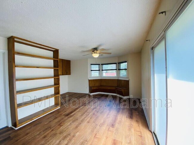 Building Photo - 212 Elton Cir S