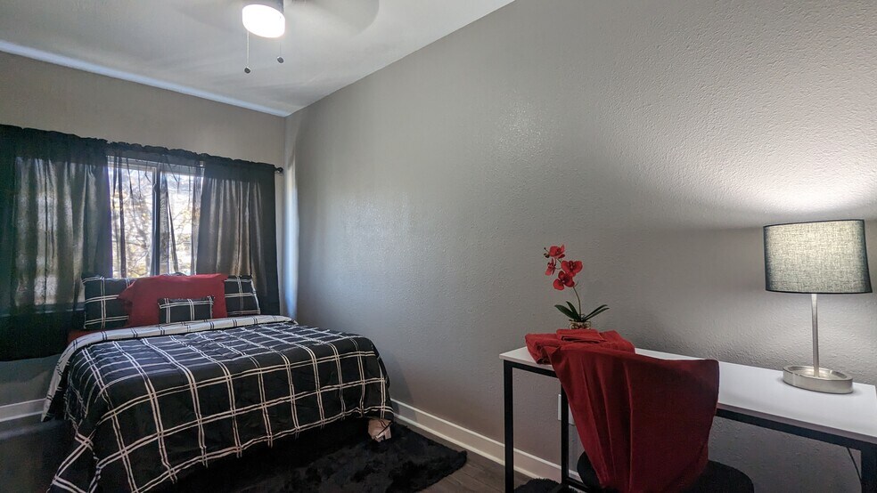 Primary Photo - 2203 Tierwester St