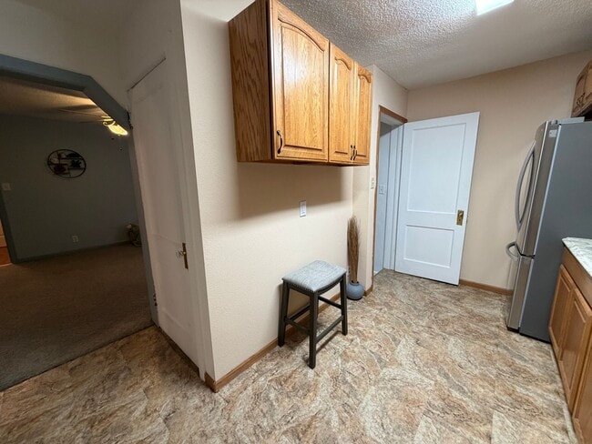 Building Photo - 3 bed, 1 bath home in Evansdale.