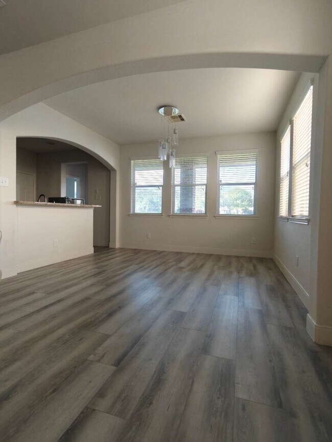 Building Photo - 2306 Waterford Park St