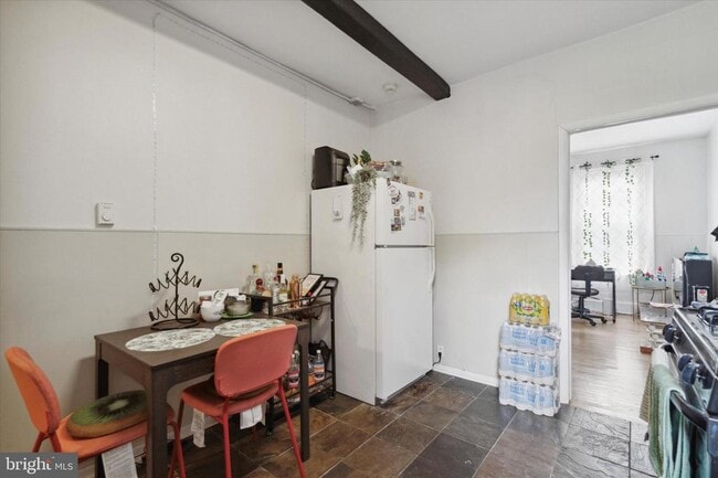 Building Photo - 3215 Hamilton St