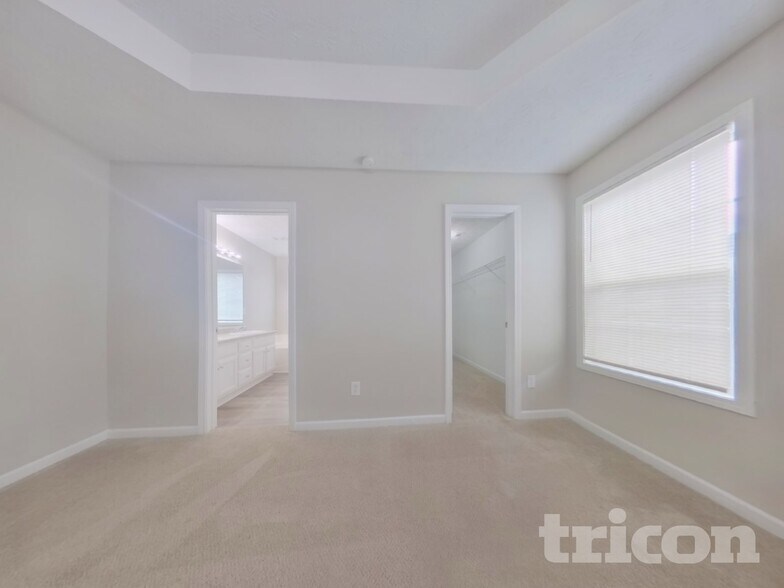 Building Photo - 225 Charleston Pl