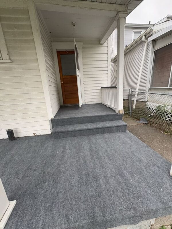 Building Photo - 718-720 Archbald St