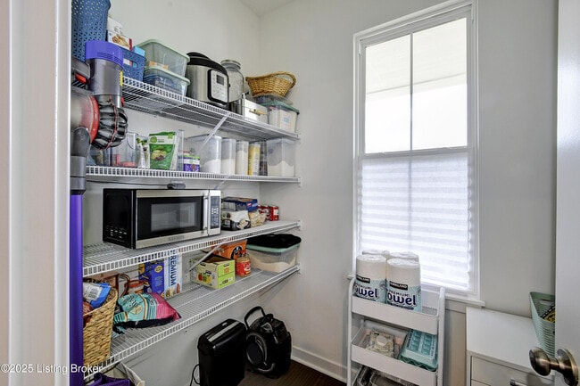 Building Photo - 3407 Grassland Ct
