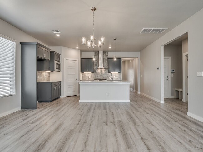 Building Photo - Beautiful Home in Edmond/Oklahoma City