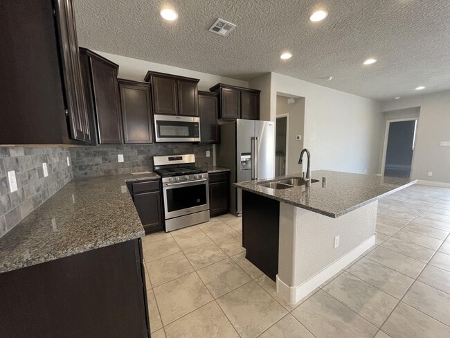 Building Photo - 6713 Delgado Way NE