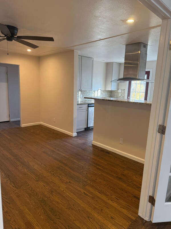 Building Photo - 1920 Xanthia St