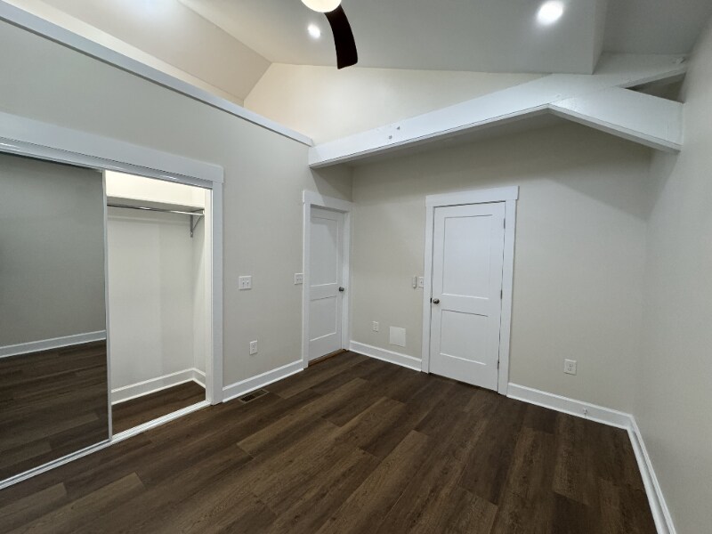 Building Photo - 630 Graham St