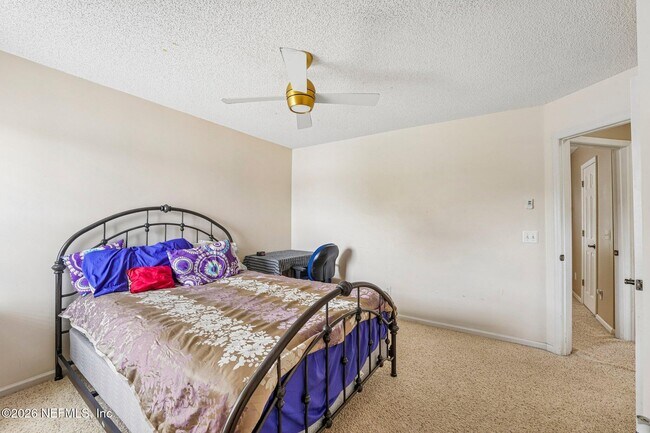 Building Photo - 1629 Sandy Springs Dr