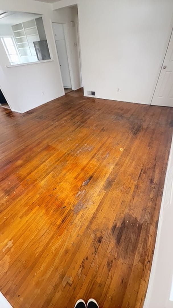 Building Photo - Centrally located in the NE Heights 4 bedroom, 1 3/4 Bath 1900 square feet.