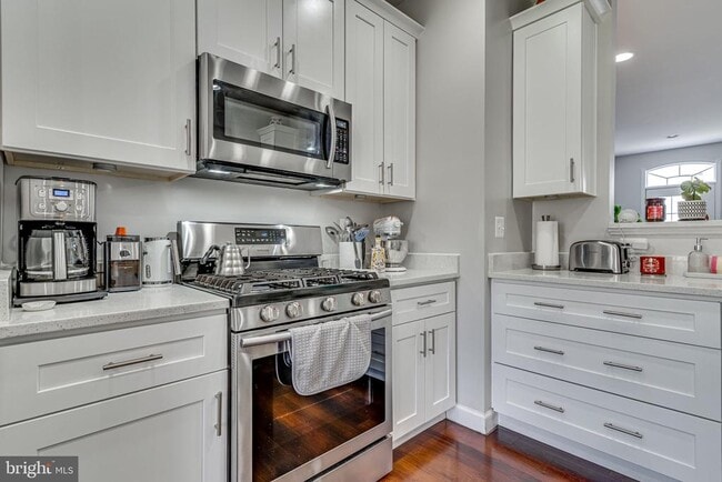 Building Photo - 742 Collington Ct