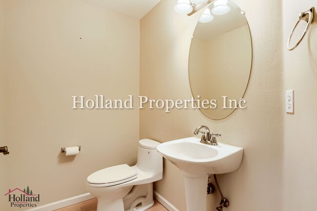 Building Photo - 4949 SW 141st Ave