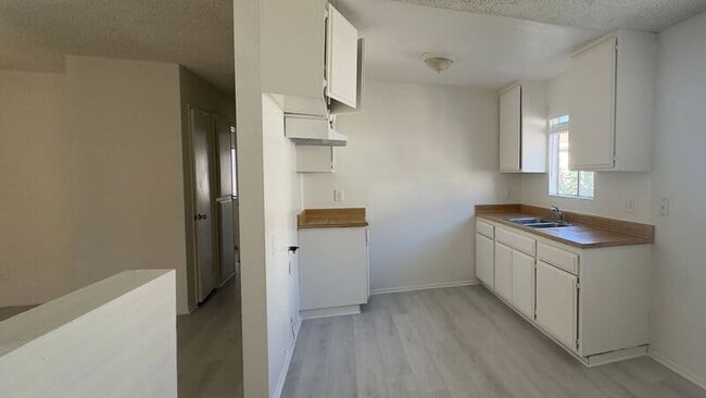 Building Photo - 3814 Grace Ave