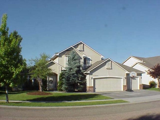 Building Photo - 4 Bedroom Home in Hobble Creek!