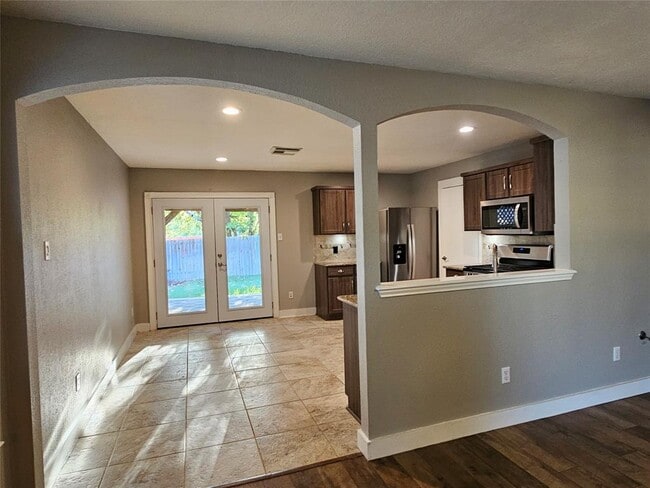 Building Photo - 3932 Haleys Way