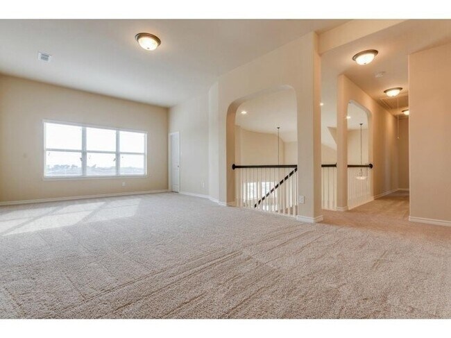Building Photo - 829 Mist Flower Dr