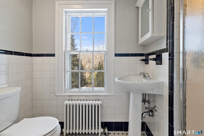 Building Photo - 145 Lyons Plain Rd