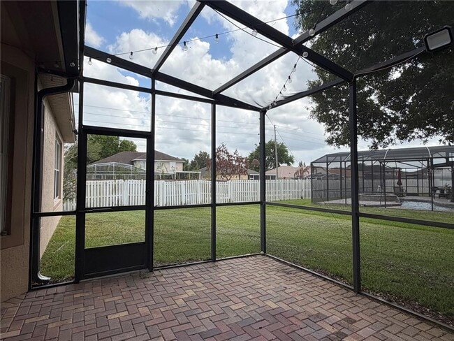 Building Photo - 10237 Facet Ct