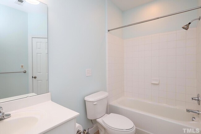 Building Photo - 643 Highpark Lane