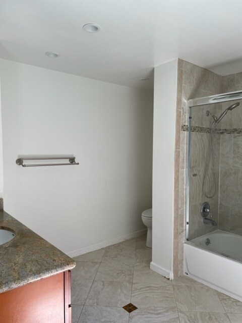 Building Photo - 180 Valdivia Cir