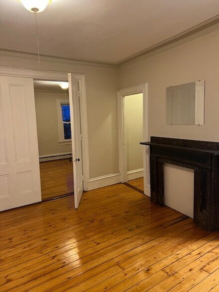 Building Photo - 468 Wickenden St