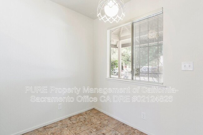 Building Photo - 1201 Rodeo Way