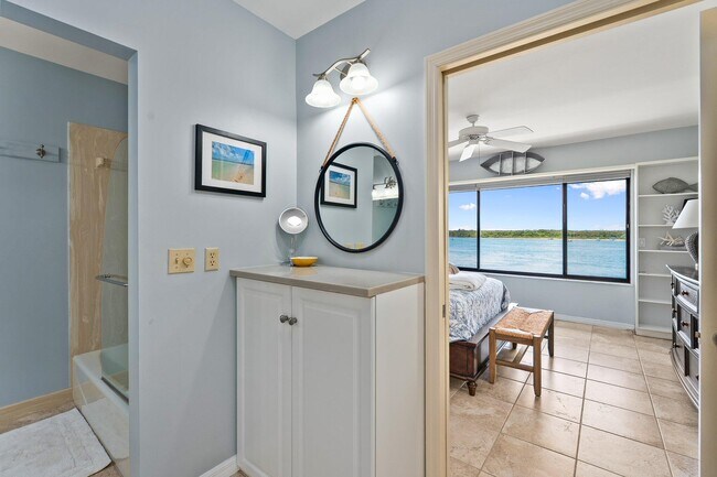 Building Photo - 1630 Seaway Dr