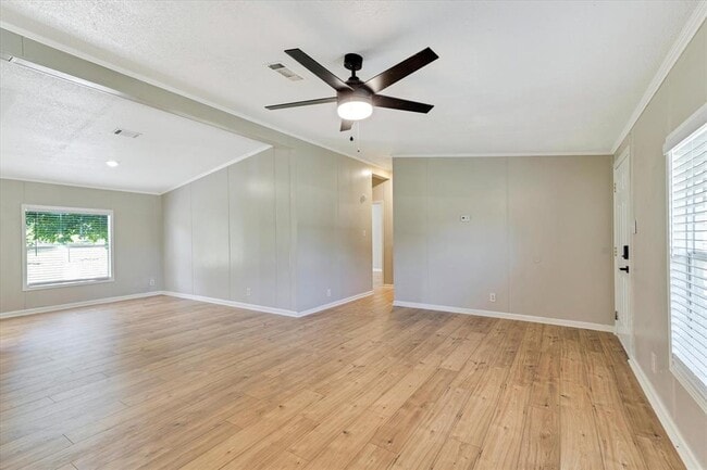 Building Photo - 1005 Monte Vista Dr
