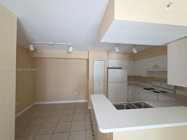 Building Photo - 15440 SW 284th St