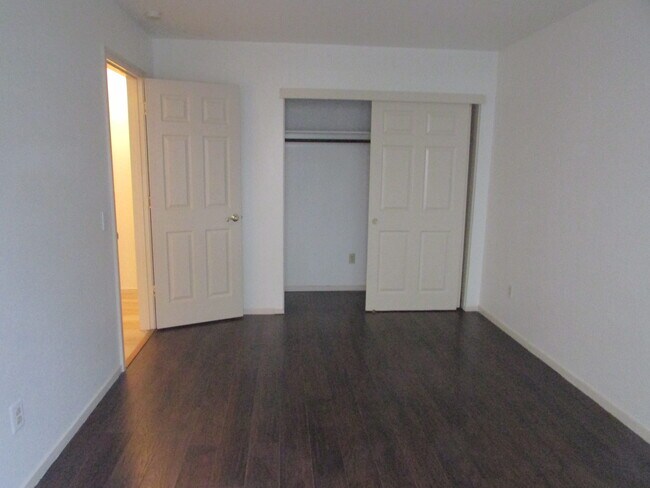 Building Photo - 107 Petrilli Cir