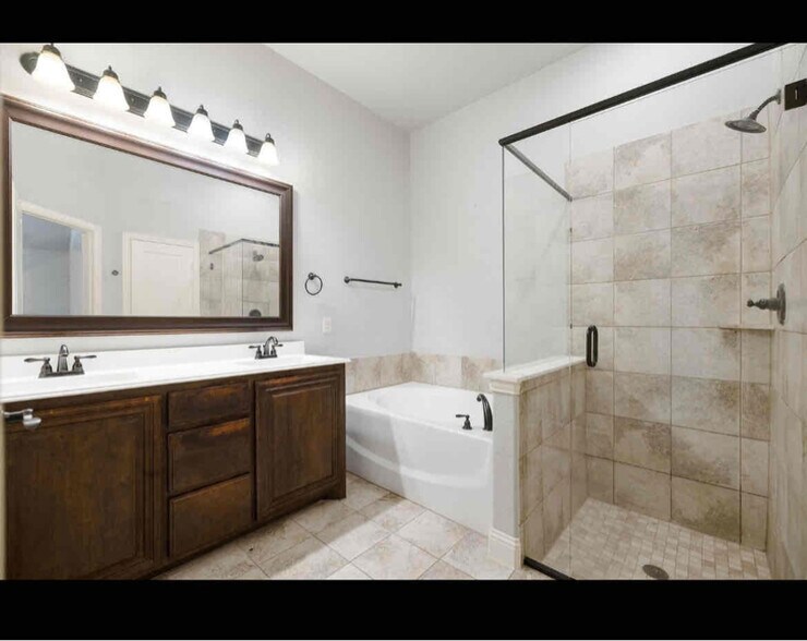 Building Photo - 4228 Sweet Clover Ln