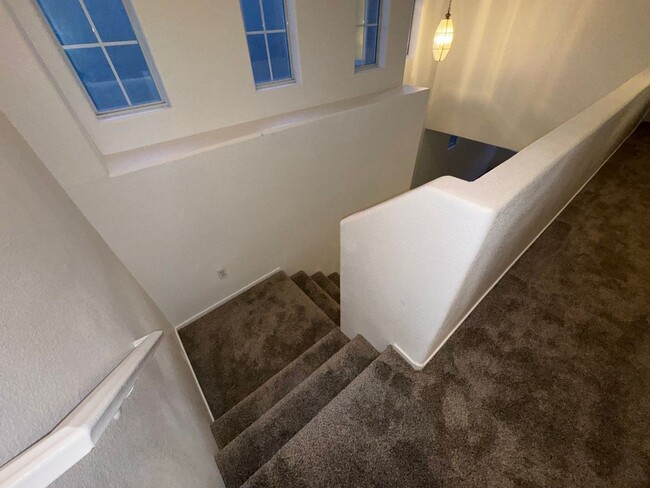 Building Photo - Fresh Paint/New Flooring all inside! Four ...