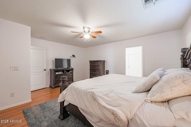 Building Photo - 5268 S 239th Dr