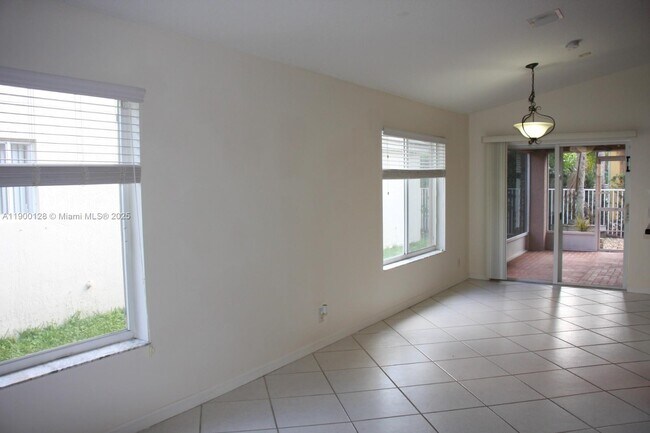 Building Photo - 1084 Golden Cane Dr