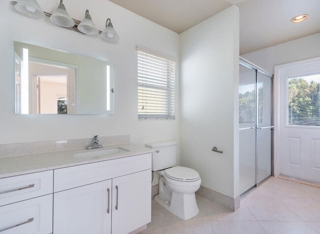 Building Photo - 474 Stonemont Dr