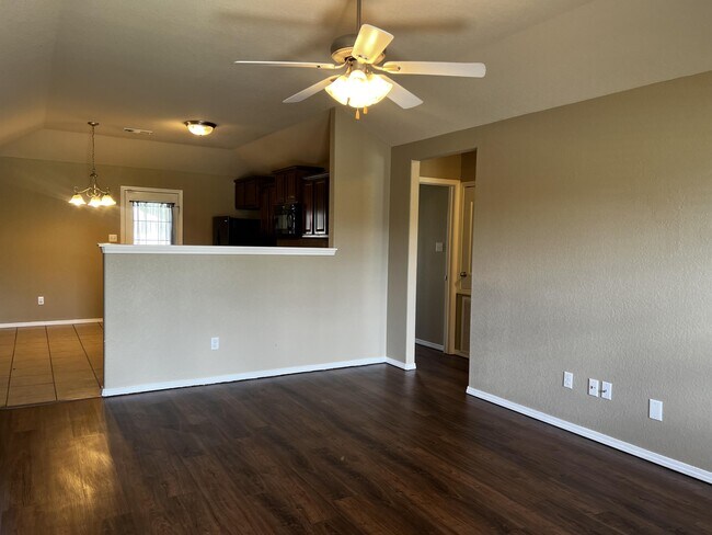 Building Photo - 210 Regency Dr