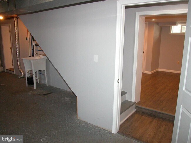 Building Photo - 14835 Clear Spring Rd