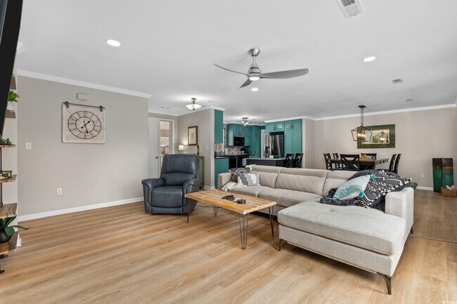 Building Photo - 583 Mockingbird Ave