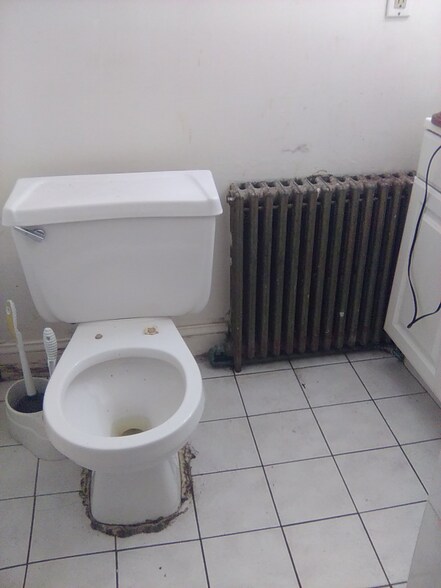 Building Photo - 325 Pershing Ave