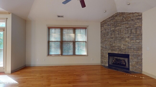 Building Photo - 45 Old Hunt Rd