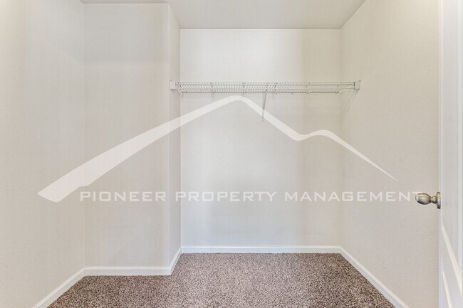 Building Photo - Spacious Home with Fenced Yard and Central AC
