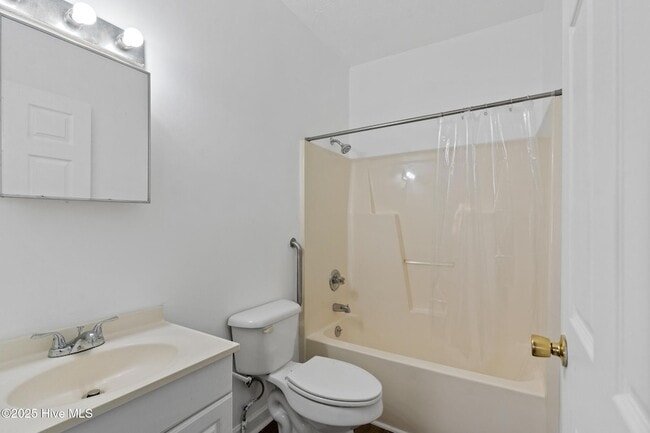 Building Photo - 116 Hannah Pickett 7th Ave