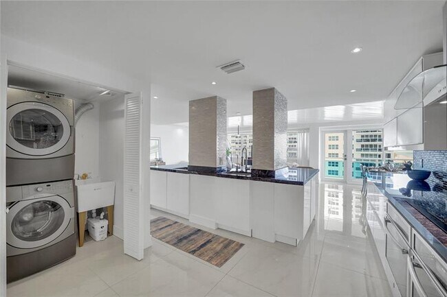 Building Photo - 3430 Galt Ocean Dr