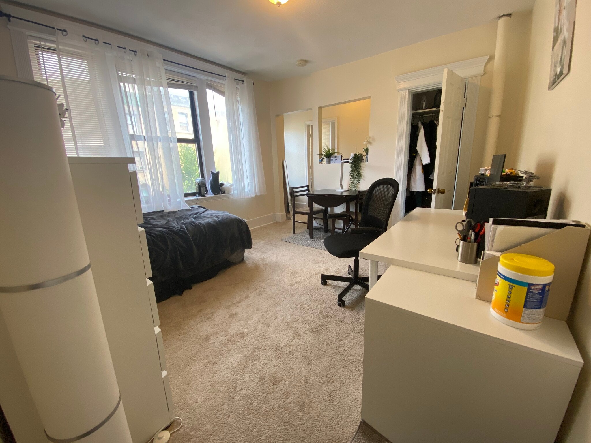 Building Photo - 54 Burbank St