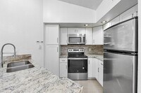 Building Photo - 417 Vista Isles Dr