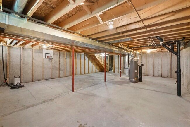 Building Photo - 640 Tower Dr