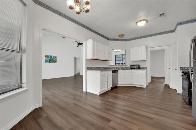 Building Photo - 2610 Francisco Dr