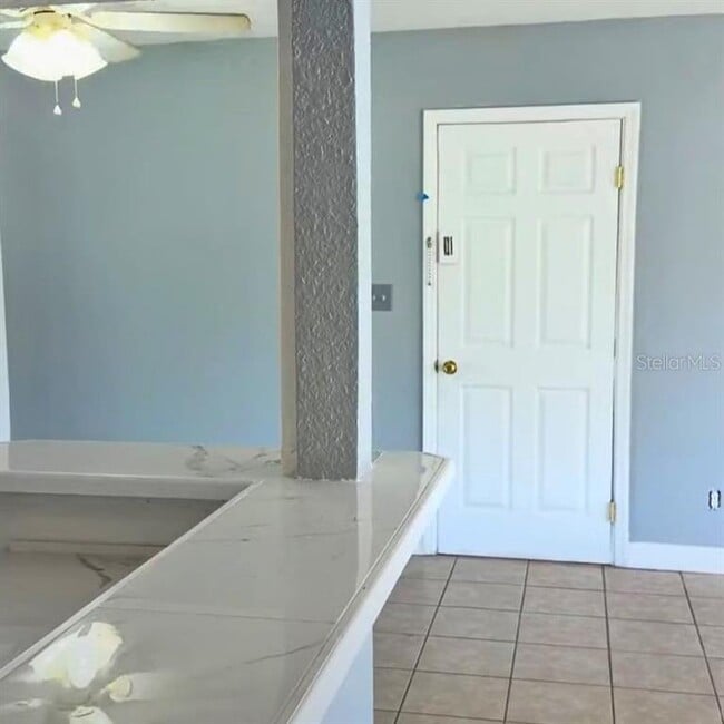 Building Photo - 5520 Hobson St NE