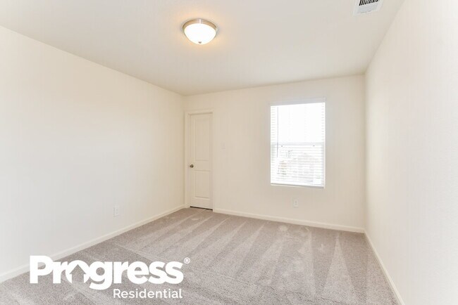 Building Photo - 763 Oakhurst Dr
